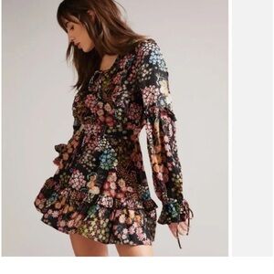 Ted Baker Hendria ruffles trim bell sleeve boho Mini dress - size 5 new w/ tags